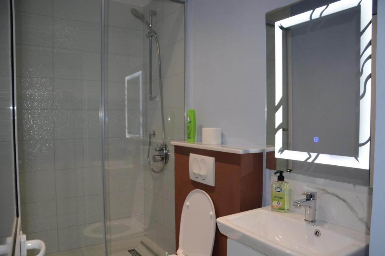 Royal Hotel Peshkopi Albania Екстериор снимка