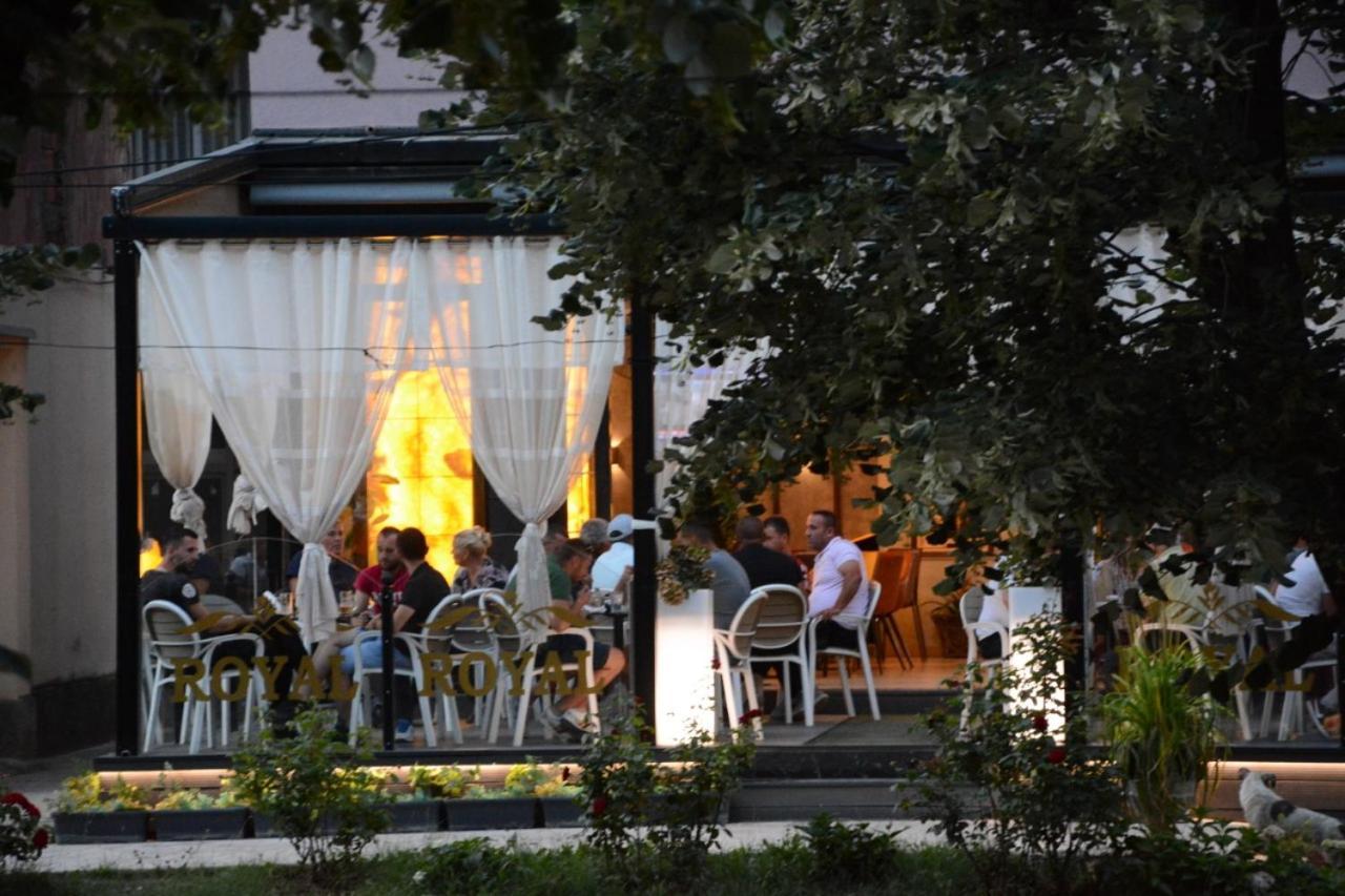 Royal Hotel Peshkopi Albania Екстериор снимка