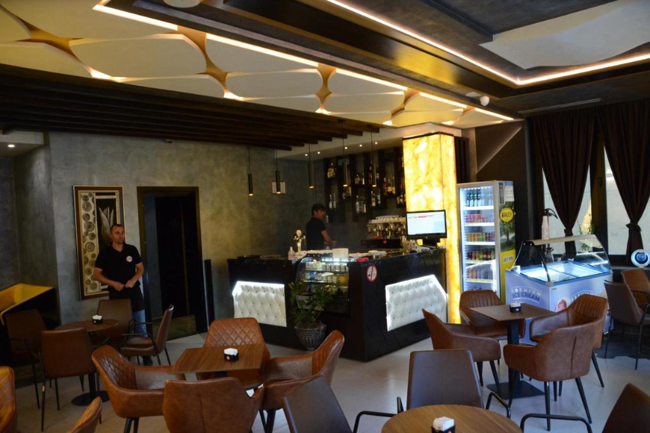 Royal Hotel Peshkopi Albania Екстериор снимка