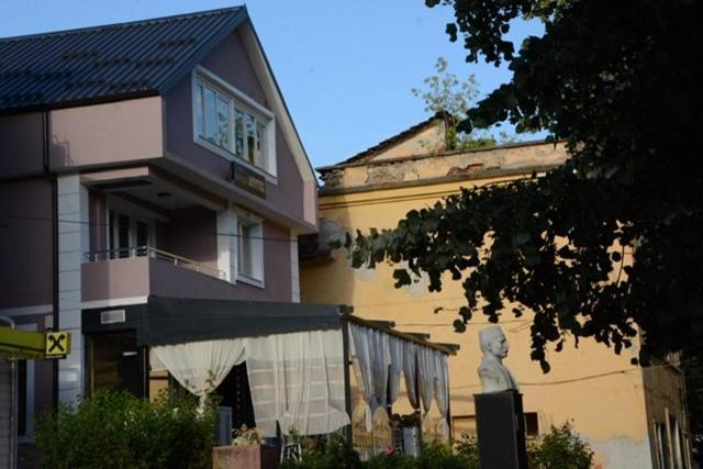 Royal Hotel Peshkopi Albania Екстериор снимка